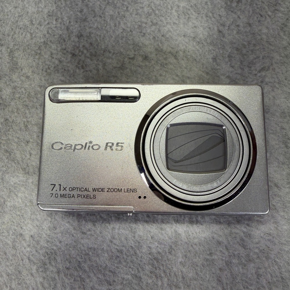 Ricoh Caplio R5 7MP 7.1x Optical Zoom Camera For Parts Silver Untested